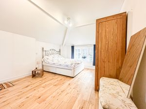 Photo 1- click for photo gallery